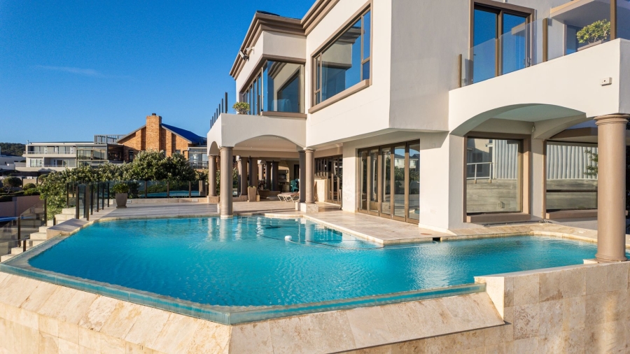 6 Bedroom Property for Sale in Myoli Beach Western Cape